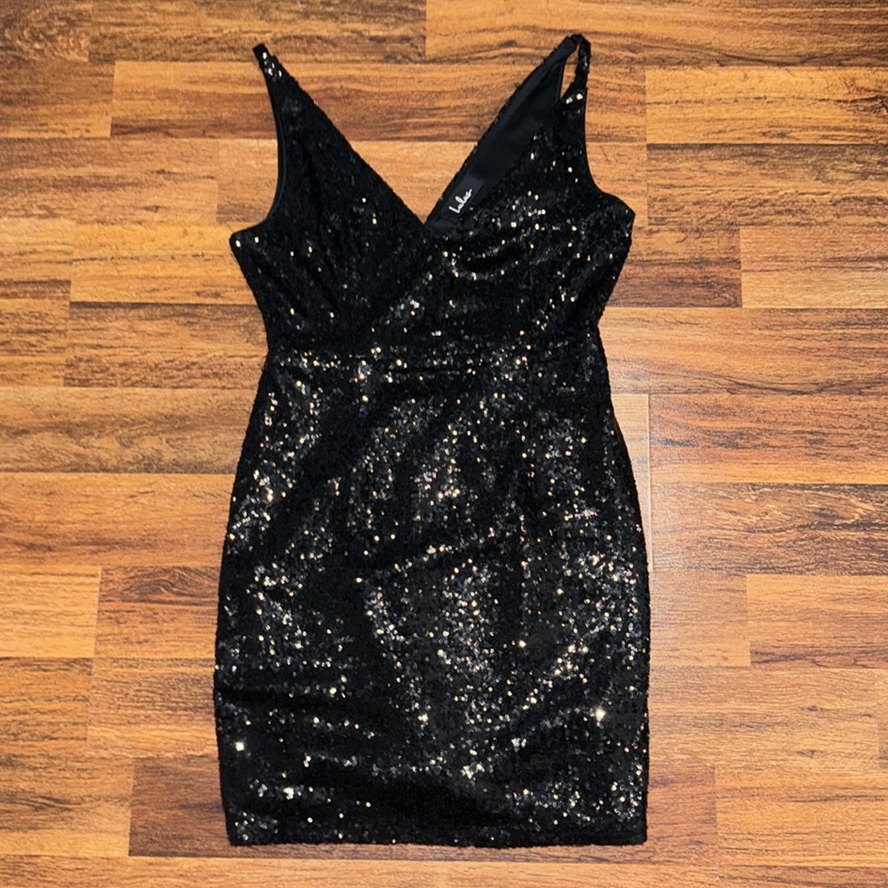 black sequins dress from lulus size L
only worn once